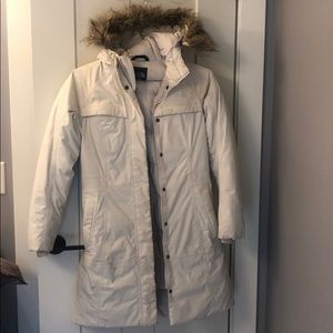 Creme north face parka